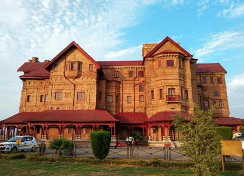 Best Taxi Company in Srinagar