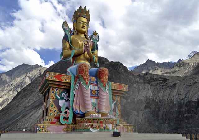 Best Taxi Company in Srinagar